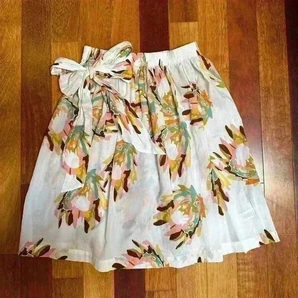 French Connection | White floral 100% cotton skirt with tie size XS - Picture 5 of 9